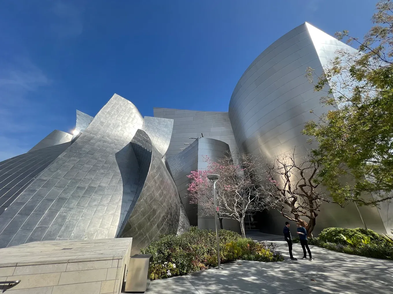 Walt Disney Concert Hall Frontalansicht